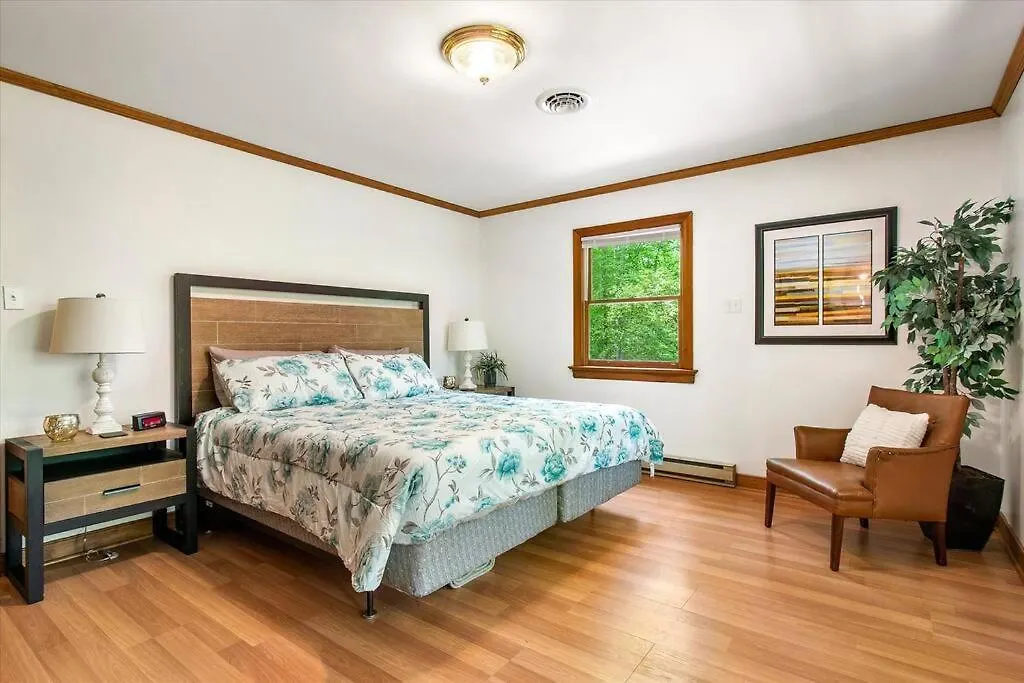 Serenity In The Suburbs: Your Gorgeous Rva Getaway Richmond 0*,  United States